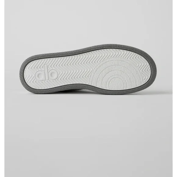 Alo Recovery Mode Sneaker - Picture 2 of 3